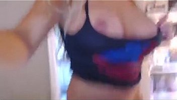 Xo gisele se exibe peladinha em sua webcam