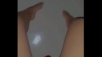 Tocando mi conchita estrecha Tocando mi conchita estrecha