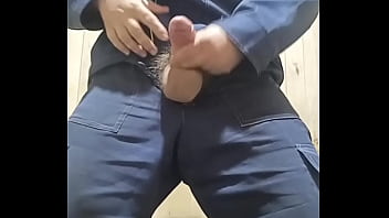 Русский ГЕЙ добыл порцию свежего протеина себе на завтрак