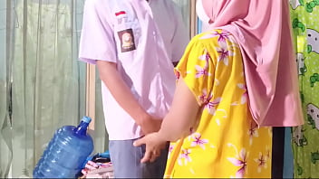 Kakak ipar ajak ngentot ketika mau berangkat ke sekolah Kakak ipar ajak ngentot ketika mau berangkat ke sekolah