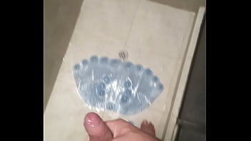 Me masturbo rico en la ducha Me masturbo rico en la ducha