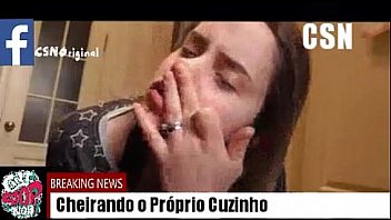 Cheirando os dedinhos Cheirando os dedinhos