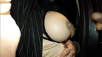 Ejac sur gros seins de cougar Ejac sur gros seins de cougar