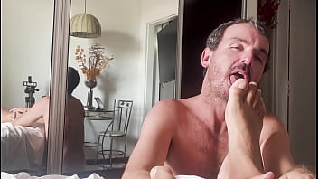 Humilhando o marido da minha irmã Humilhando o marido da minha irmã