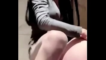 Colocando safado para mama e fodendo a bunda dele Colocando safado para mama e fodendo a bunda dele