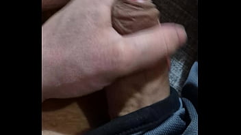 Novinho safado caiu na net batendo punheta Novinho safado caiu na net batendo punheta