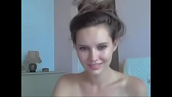 Someone knows the name of this model please Someone knows the name of this model please