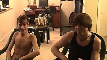 Twinks xxx trace even palms off the camera to keep him company for a Twinks xxx trace even palms off the camera to keep him company for a