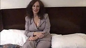 Cougar snags stud in her hairy bush Cougar snags stud in her hairy bush