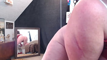 Redhead mature dawnskye1962 wants you to watch her beautiful booty as it bounces and shakes Redhead mature dawnskye1962 wants you to watch her beautiful booty as it bounces and shakes