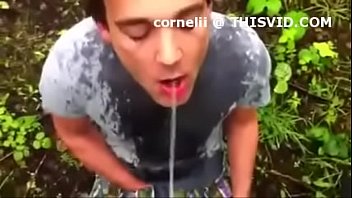 Boys piss