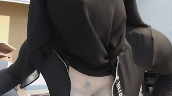Musulmane en niqab un nibard a l air Musulmane en niqab un nibard a l air