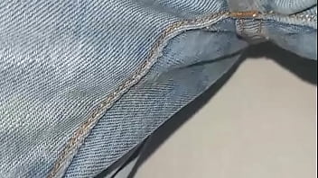 Me orino en los pantalones con mis pañales de tela y de paso tre deliciosos orgasmos