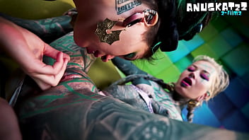 Inexperienced tattooed hippie girl gets anal lesson from alternative pornstar Inexperienced tattooed hippie girl gets anal lesson from alternative pornstar