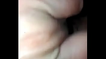 Tocándose su puchita con sus dedos Tocándose su puchita con sus dedos