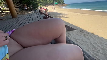 Morena cavala pelada na praia mostrando o rabo na estrada para caminhoneiros Morena cavala pelada na praia mostrando o rabo na estrada para caminhoneiros