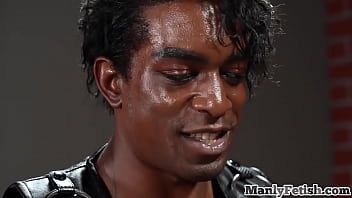 Black top in leather outfit bareback drills asshole of cosplay bf Black top in leather outfit bareback drills asshole of cosplay bf