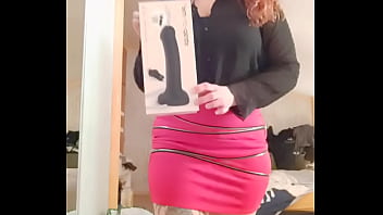 Bon mardi mes loulous au fait j'ai un nouveau sextoy que j'ai pas encore Bon mardi mes loulous au fait j'ai un nouveau sextoy que j'ai pas encore
