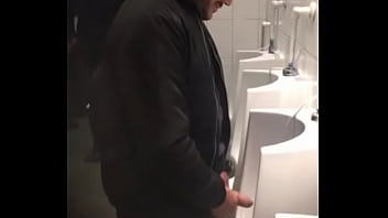 Espiando o roludo Espiando o roludo