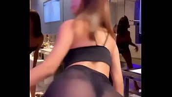 Safadinha do insta de bikini rebolando pra gente Safadinha do insta de bikini rebolando pra gente