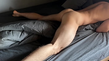 The delicious ass of a straight russian guy drives me crazy in the morning