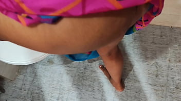 Desi bhabhi hard se in bathroom Desi bhabhi hard se in bathroom