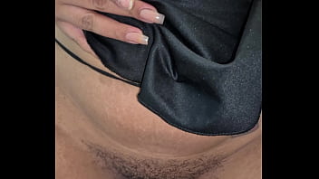 Mi puta venezolana acaba de llegar del darien aquí en estados unidos y lo primero que hace es follar en hallowen colorado