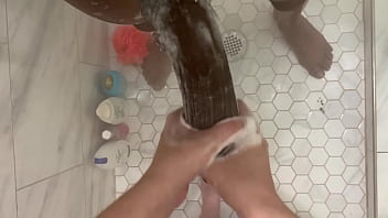 Stepdaughter showers with stepdad Stepdaughter showers with stepdad