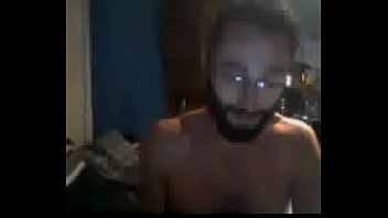 Kevin se masturbe en web cam Kevin se masturbe en web cam