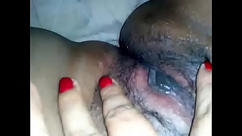 Joyera quiere que le pula el anillo Joyera quiere que le pula el anillo