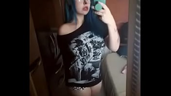 Lomotif com a novinha travando a bucetinha