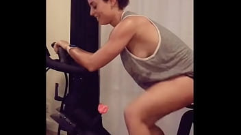Nipple slip at gym Nipple slip at gym
