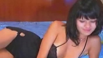 Inexperienced asian solo fucking on cam