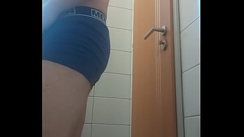 Imi place sa ma masturbez la webcam sa imi beau pisatu si sperma Imi place sa ma masturbez la webcam sa imi beau pisatu si sperma