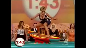 Another hot lady takes part in the indoor surfing game on buono domenica which inevitibly leads to upskirts and downblouse moments Another hot lady takes part in the indoor surfing game on buono domenica which inevitibly leads to upskirts and downblouse moments