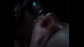 Gozando gostoso enchendo a boca dela de leite porra Gozando gostoso enchendo a boca dela de leite porra