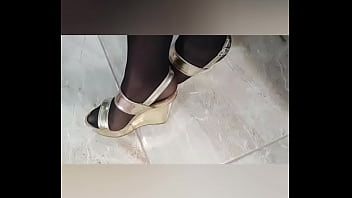 Super riquisima travesti desnuda en zapatillas y pantimedias Super riquisima travesti desnuda en zapatillas y pantimedias