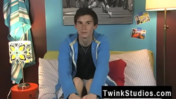 Gay fuck skyelr bleu is on camera giving an interview and he's Gay fuck skyelr bleu is on camera giving an interview and he's