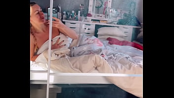 Coucou toin'oublies pas que je suis la milf la plus sal ope Coucou toin'oublies pas que je suis la milf la plus sal ope
