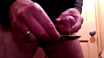 Jbarths jacking off and eating cum out of my hand for your pleasure