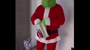 When mr grinch is left alone When mr grinch is left alone