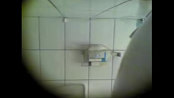 Mi cuñada bañandose Mi cuñada bañandose