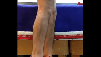 Que rica travesti con medias pantimedias y tacones Que rica travesti con medias pantimedias y tacones