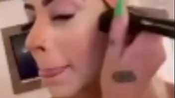 Mirella chupada por trás discretamente Mirella chupada por trás discretamente