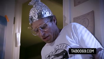 Lucky guy bangs a hot extraterrestrial milf slut and later gets his ass fisted Lucky guy bangs a hot extraterrestrial milf slut and later gets his ass fisted