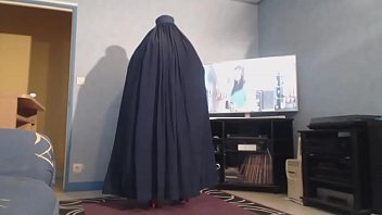 Muslima big boobs in burka Muslima big boobs in burka