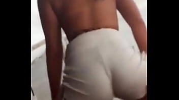 Rebolando pra excitar vocês Rebolando pra excitar vocês