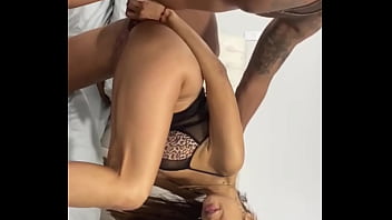 Deu o cuzinho para o entregador safado