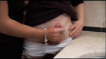 Bionda milf italiana succhia cazzo con passione italian milf blowjob fantastic