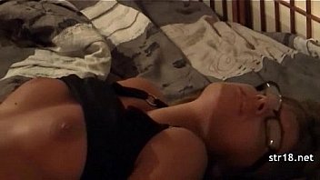 Cute teen amateur gives an amazing suck & fuck Cute teen amateur gives an amazing suck & fuck